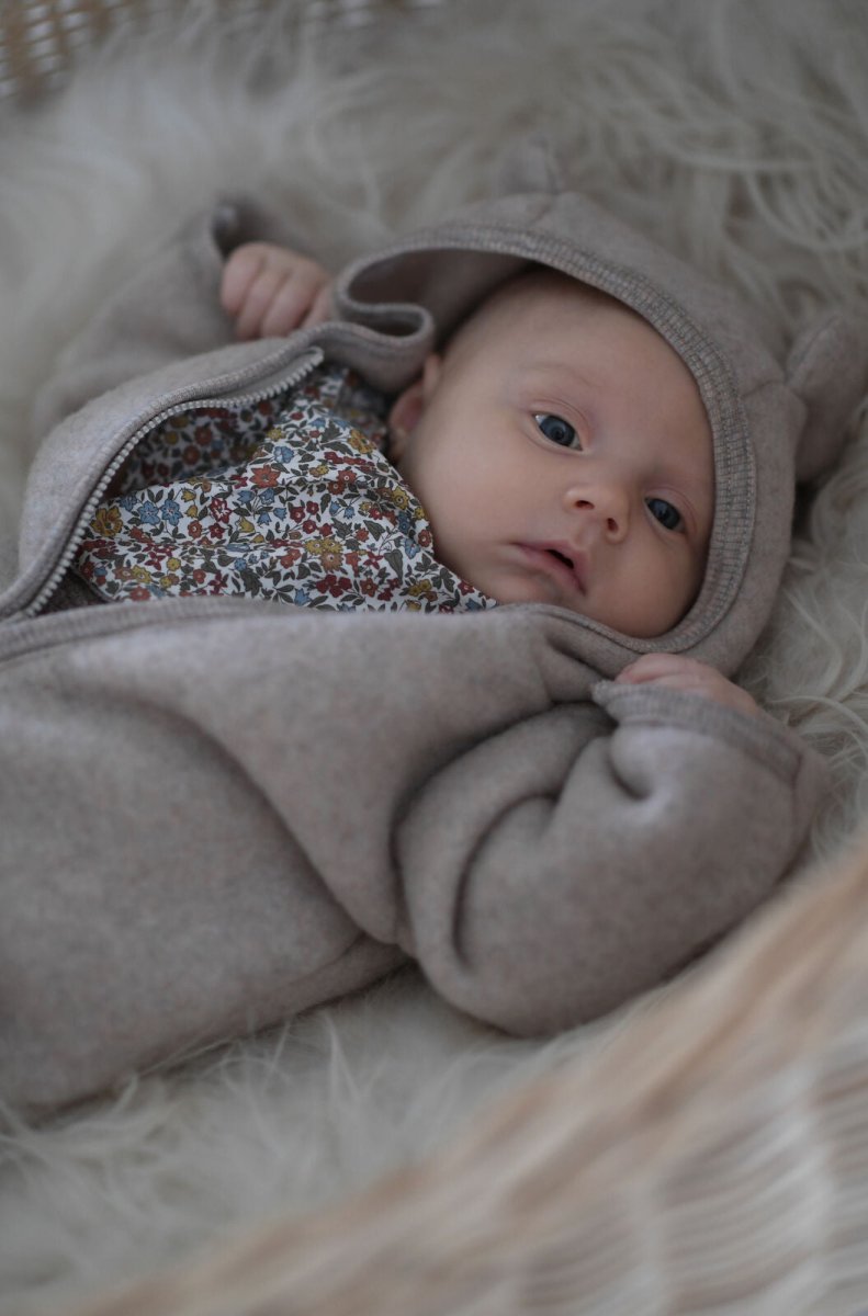 Jakie kurtki dla niemowląt są najlepsze do noszenia podczas spacerów w zimie? - MINI BÉBÉ