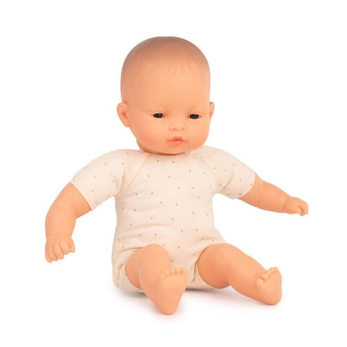 Lalka z miękkim brzuchem Rasa Azjatycka 32cm - Miniland