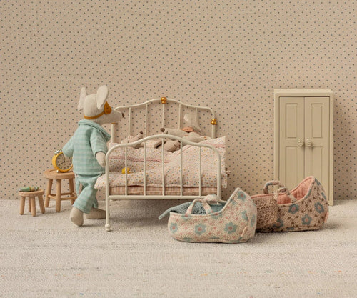 Łóżko dla myszek vintage Off white - Maileg