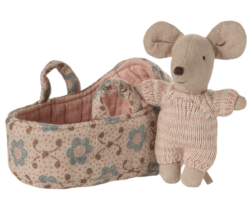Myszka Baby w łóżeczku - Rose Rose - Maileg