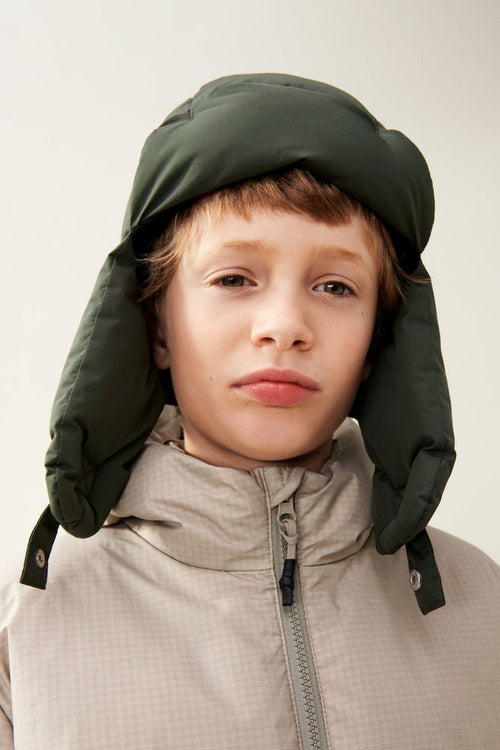 Puchowa czapka pilotka Tori Hunter green - Liewood