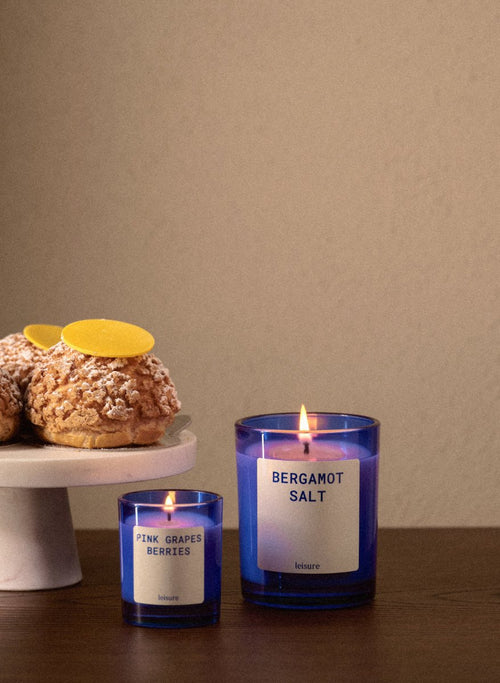 Świeca zapachowa Bergamot & Salt 210 g - Leisure