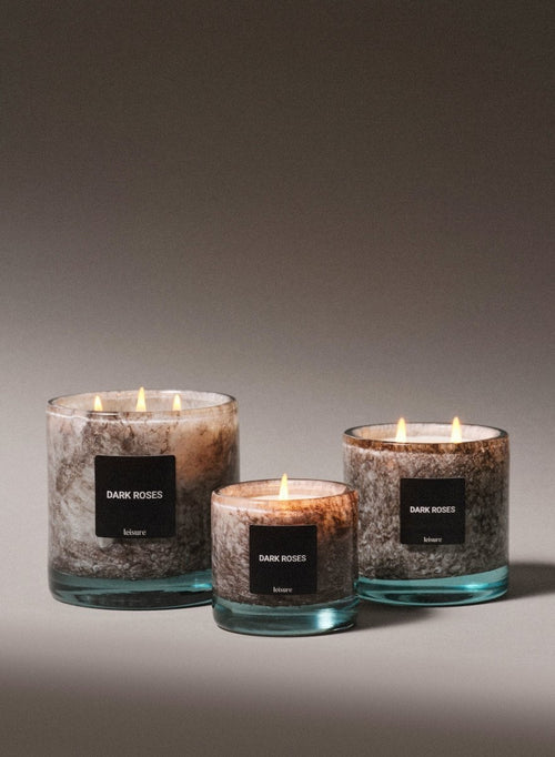 Świeca zapachowa Dark Roses 300 g - Leisure