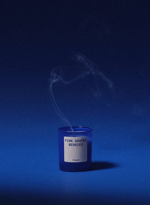 Świeca zapachowa Pink Grapes & Berries 210 g - Leisure