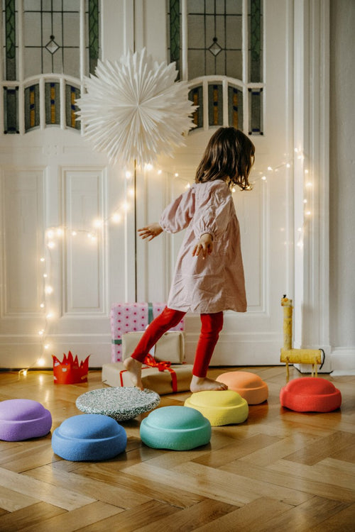 Zestaw 6+1 krążków sensorycznych do zabaw ruchowych Blush Special Rainbow Set Pastel - Stapelstein